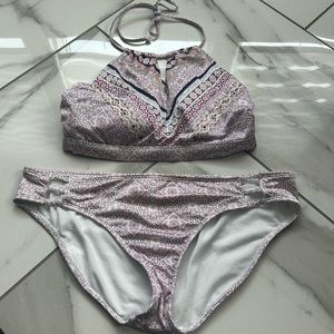 Athleta bikini L halter top and L full coverage bikini bottom good condition